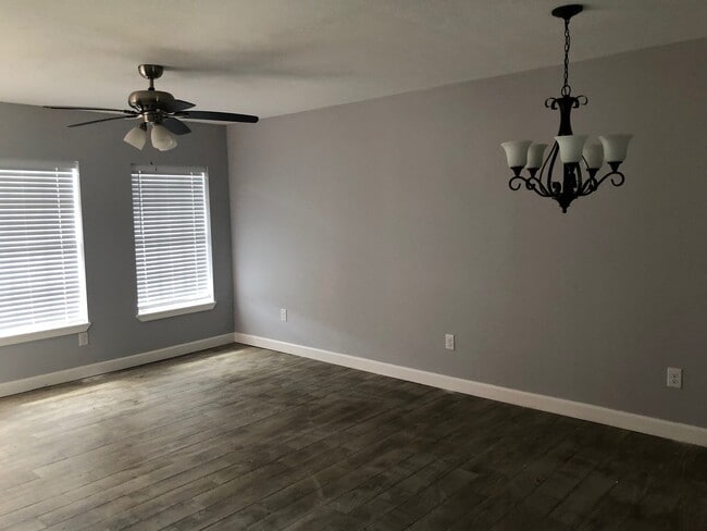 Building Photo - Gorgeous all renovated Home in Sour Lake, TX!