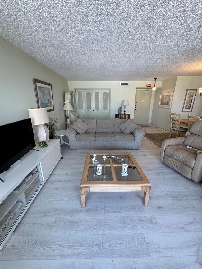 Foto del edificio - 5200 N Ocean Blvd