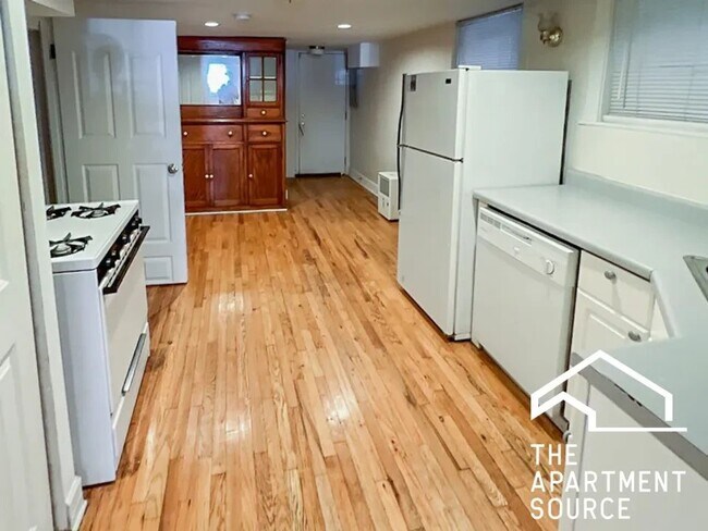 Foto del edificio - 3309 N Southport Ave