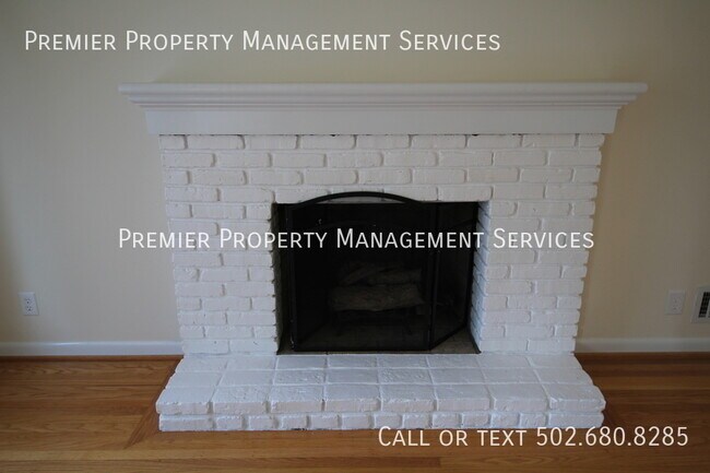 Building Photo - Renovated Three Bedroom in Woodlawn Park