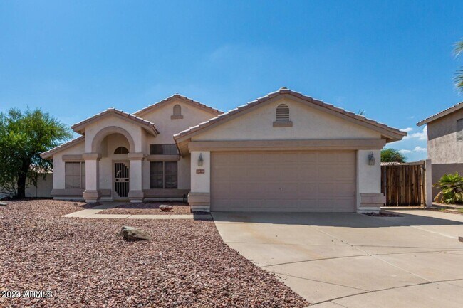 Building Photo - 2830 S Arroyo Ct