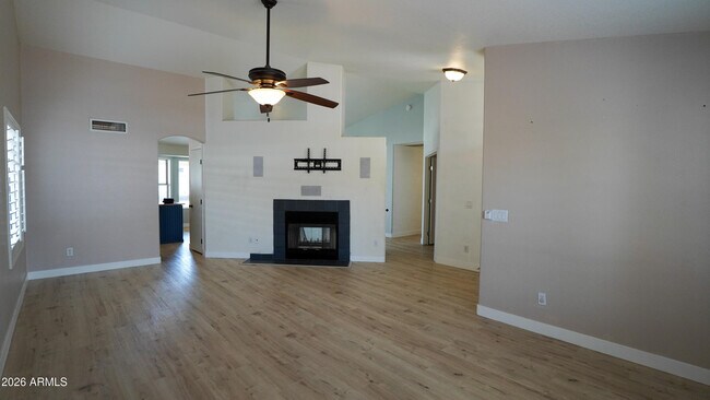 Building Photo - 15231 N 87th Dr