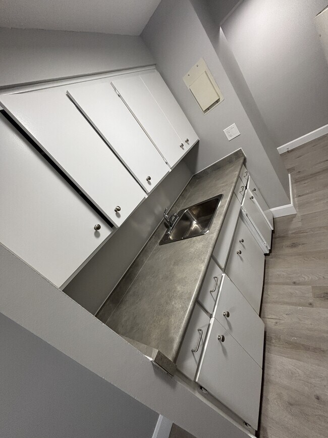 Building Photo - 99 Westwood Dr