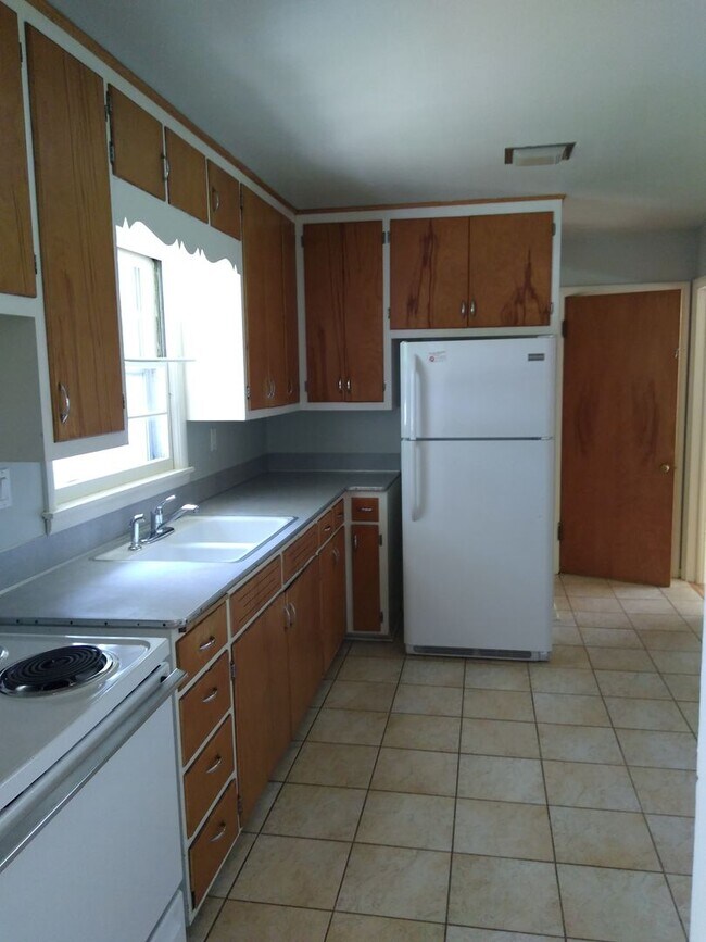 Foto del edificio - Charming Midvale Heights Ranch