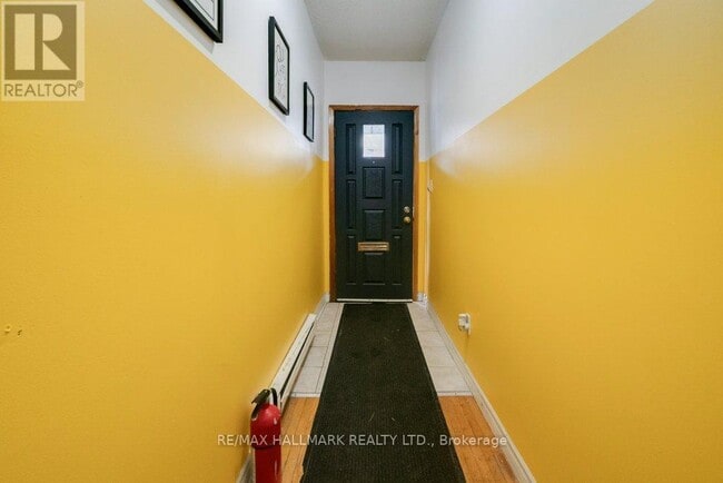 Building Photo - 817 Pape Ave