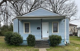 Building Photo - 217 Lucky Ln