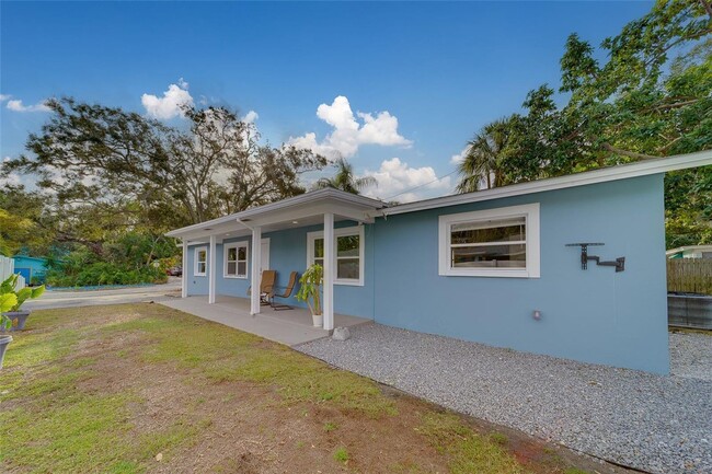 Building Photo - 3/2 home - Renovated in Dunedin