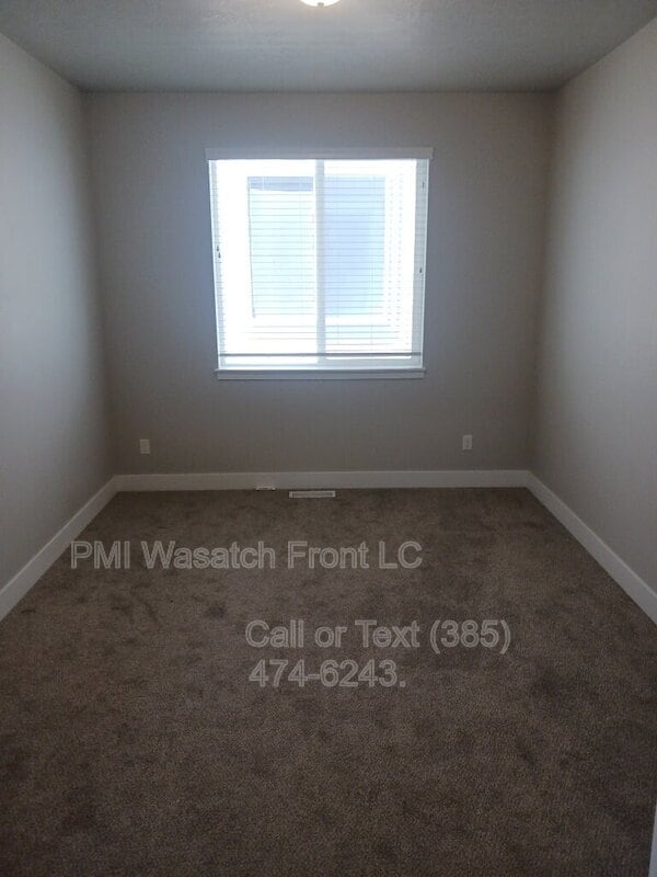Building Photo - 1627 W Rockaway Ln