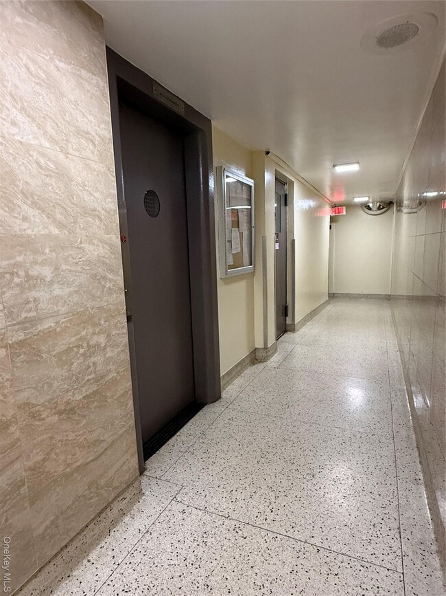 Building Photo - 137-05 Franklin Ave