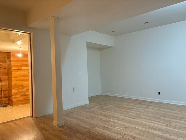 Foto del edificio - 110 Sunnyside Ave