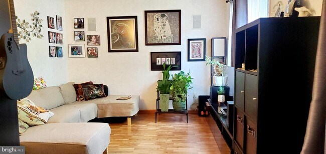 Foto del edificio - 743 Banyan Ct