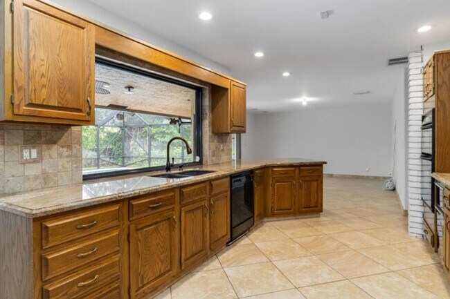 Foto del edificio - 21920 Holly Tree Way