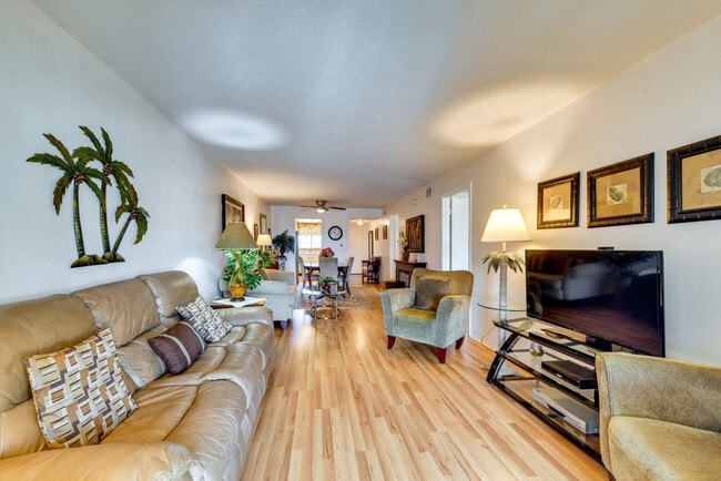 Foto del edificio - 3817 Lake Bayshore Dr