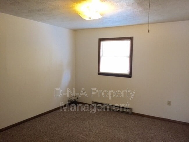 Building Photo - 2167 Shafer Rd
