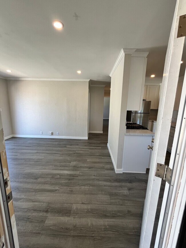 Foto del edificio - 4143 Van Dyke Ave