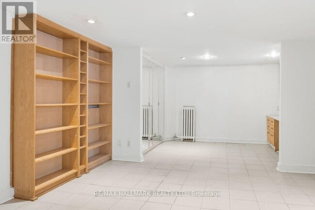 Building Photo - 321 Palmerston Blvd