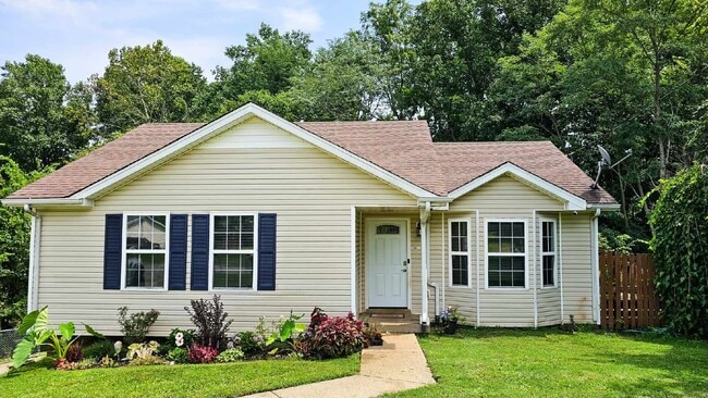 Building Photo - 578 Somerset Ln