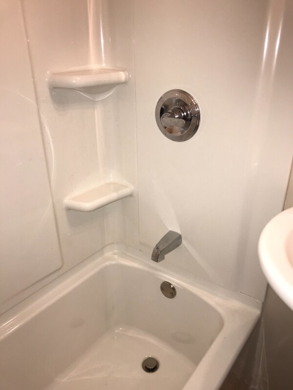 Foto del edificio - 1054 Blakley Dr