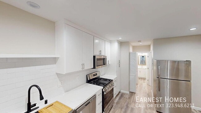 Photo - 2809 W 46th St Apartment