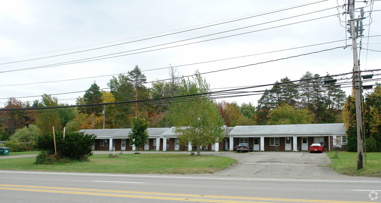 Building Photo - 5515 W Ridge Rd