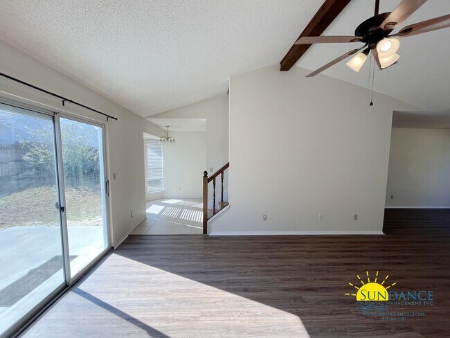 Building Photo - Great 3 Bedroom Family Home With Bonus Room in Niceville!