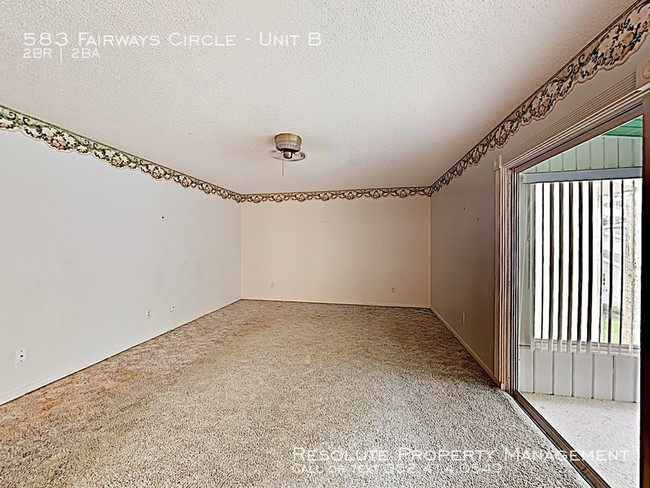 Building Photo - Fairways Community 2 Bedroom 2 Bath Condo