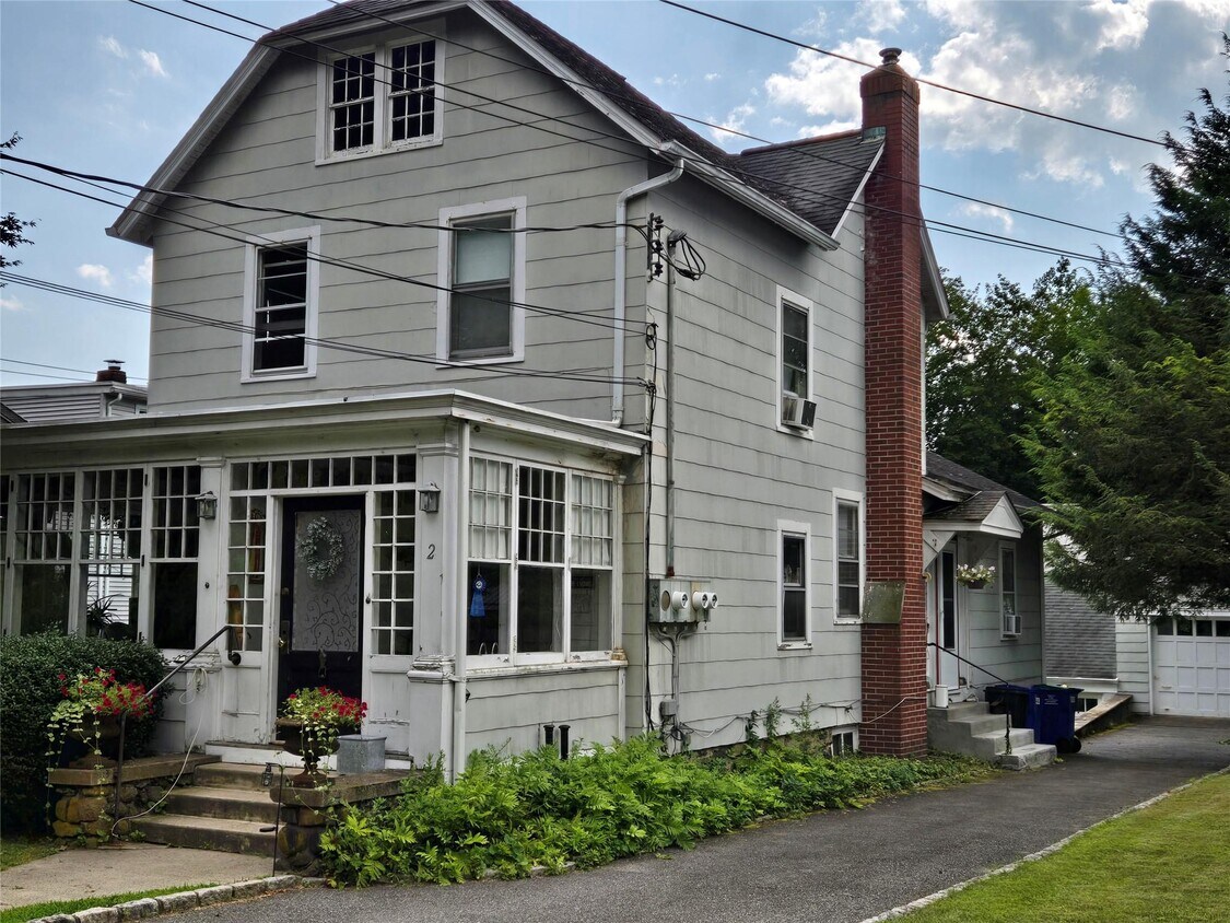 Foto principal - 2 Maple Ave