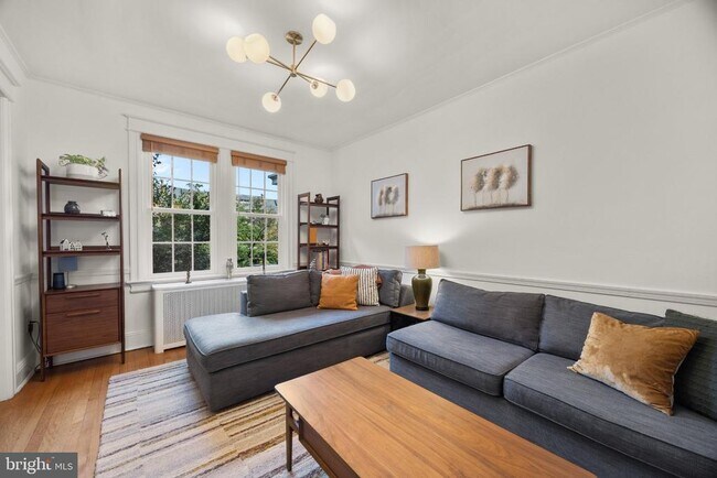 Foto del edificio - 1930 37th St NW
