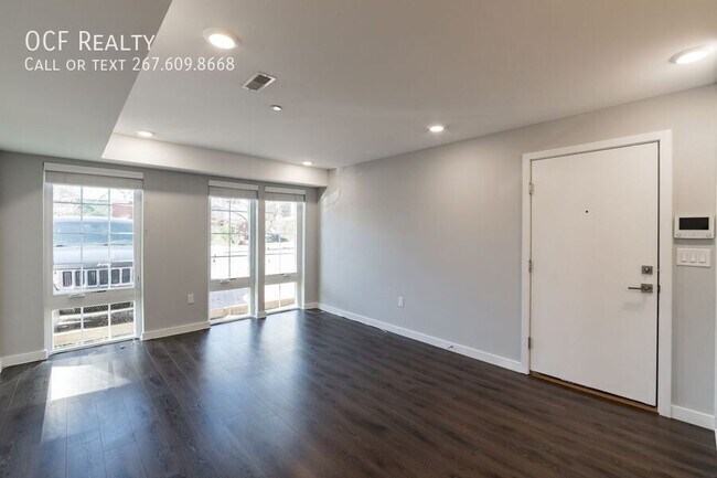 Building Photo - 749 N 20th St