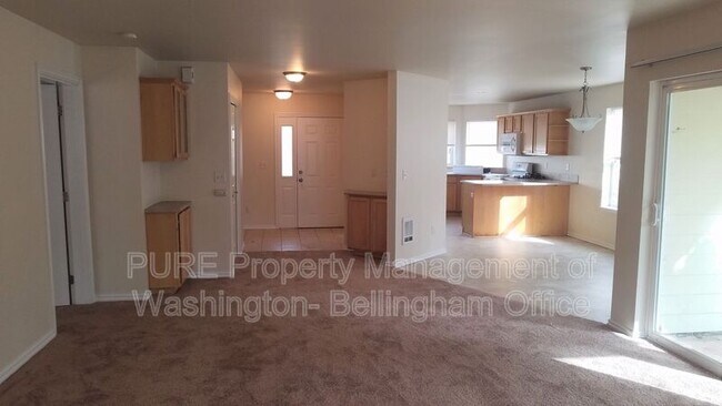 Building Photo - 905 Orchid Pl