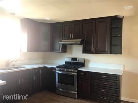 Building Photo - 6012 Hart Ave