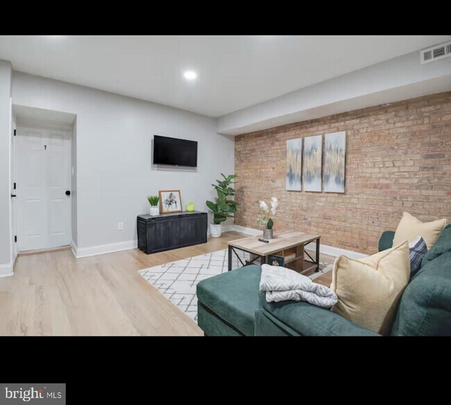 Foto del edificio - 1255 Raum St NE