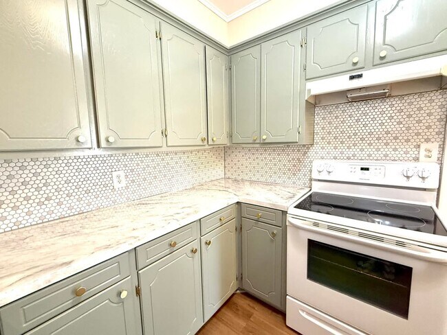 Foto del edificio - 1329 Hargrove St