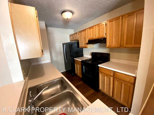 Building Photo - 3 br, 2 bath House - 9205 SHADOW CREST DR