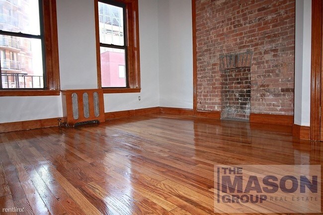 Building Photo - 501 1/2 W 43rd St