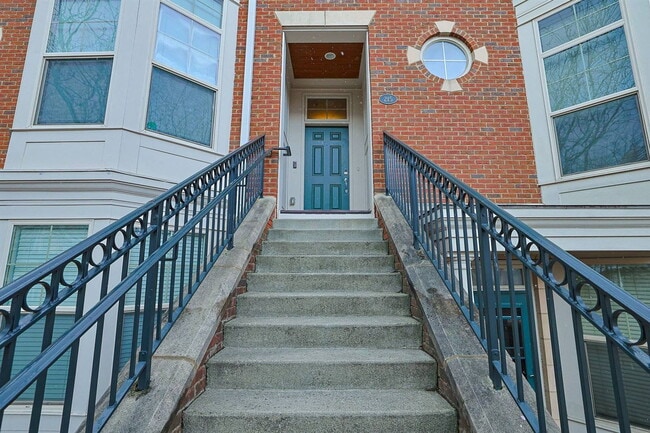 Photo - 215 Stetson St Apartment