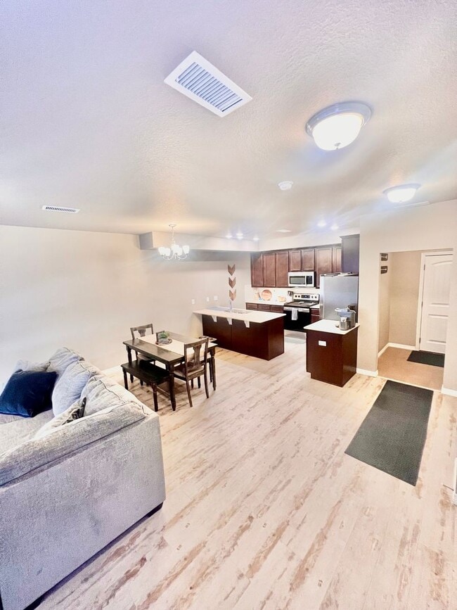 Building Photo - Berthoud Townhome for Rent