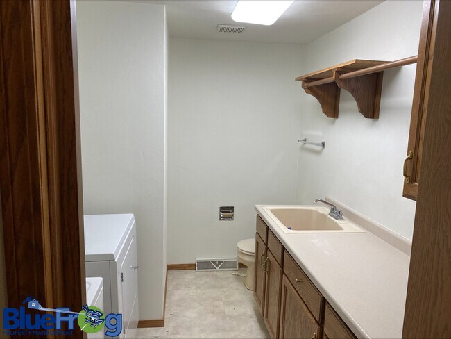 Foto del edificio - N1272 Thrush Dr