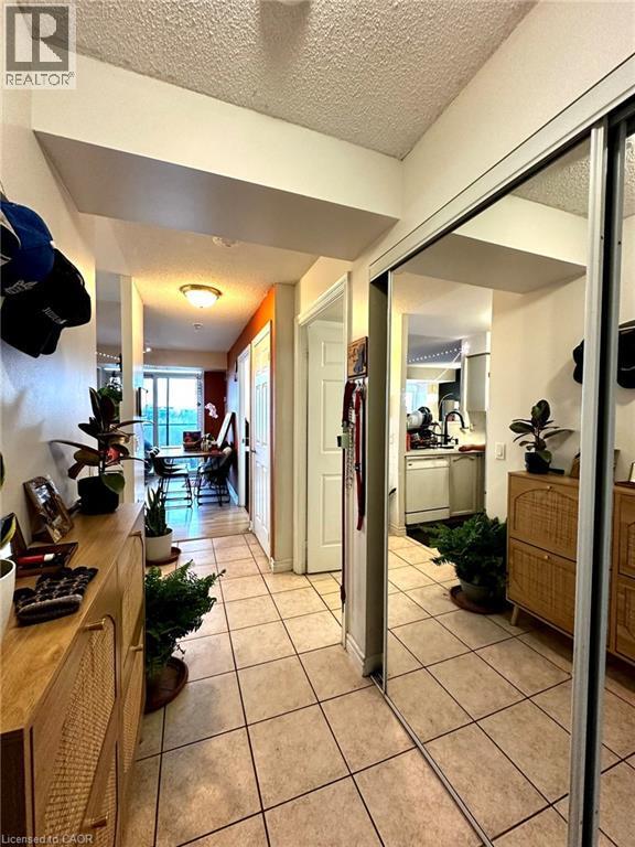 Photo du bâtiment - 710 Humberwood Blvd