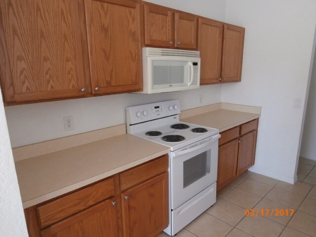 Building Photo - 1141 N Hampton Dr