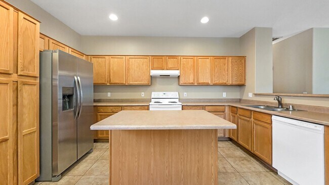 Building Photo - 12523 W Estero Ln