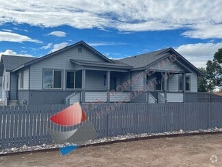 Building Photo - 1739 Ross Ave