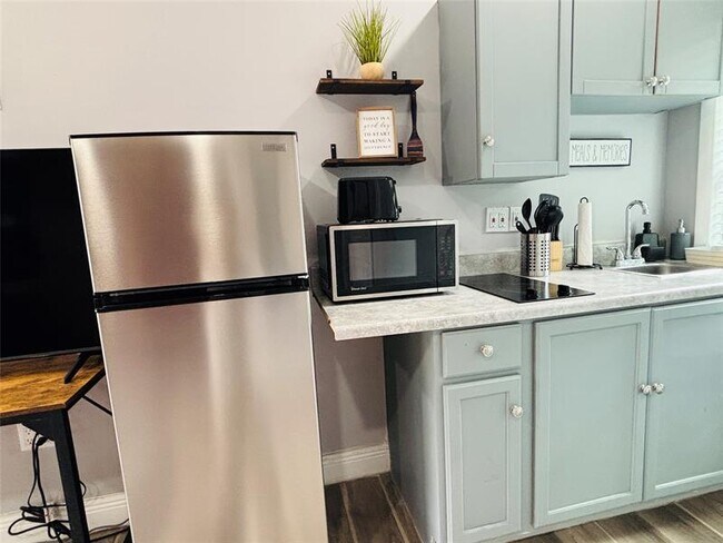 Foto del edificio - 1367 Riverland Rd