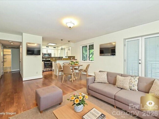 Foto del edificio - 2441 Vail Ave