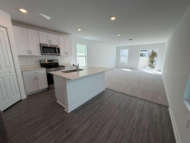 Foto del edificio - 7194 SW 91st Ln