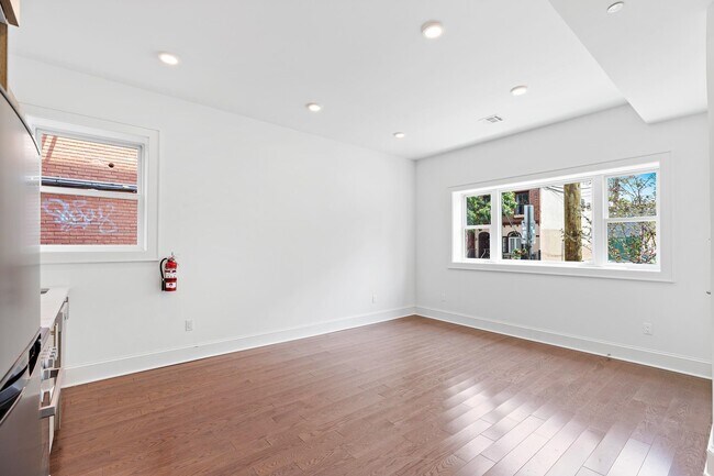 Foto del edificio - 75 Coles St