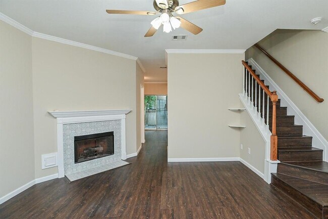 Foto del edificio - 2930 Grants Lake Blvd