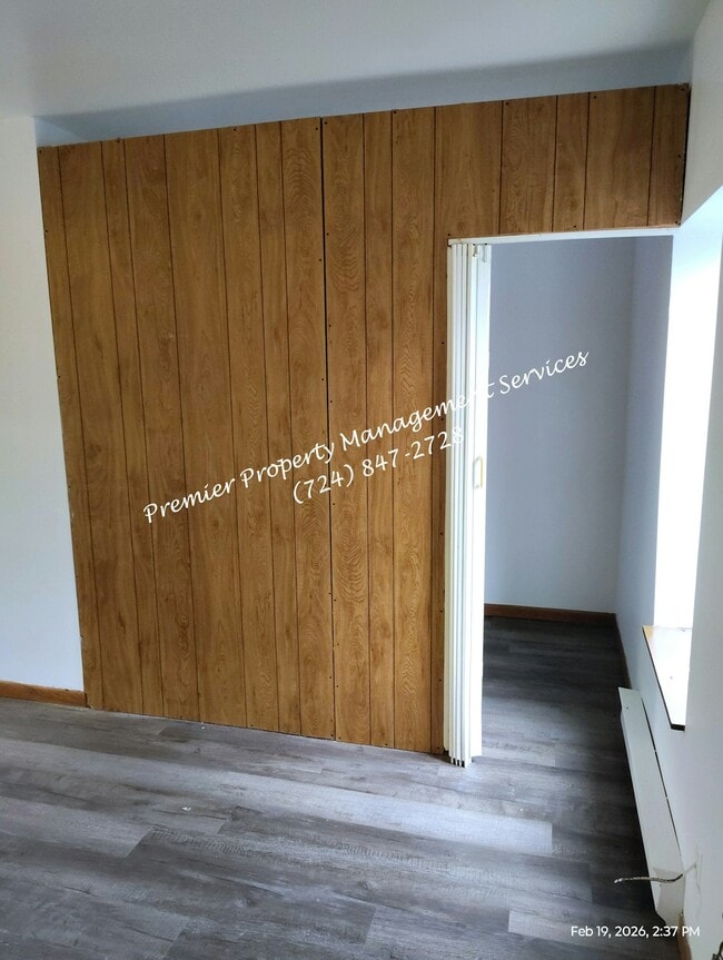 Building Photo - 518 W Cunningham St