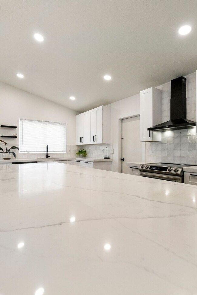 Building Photo - Charming 3BR House in Gilbert