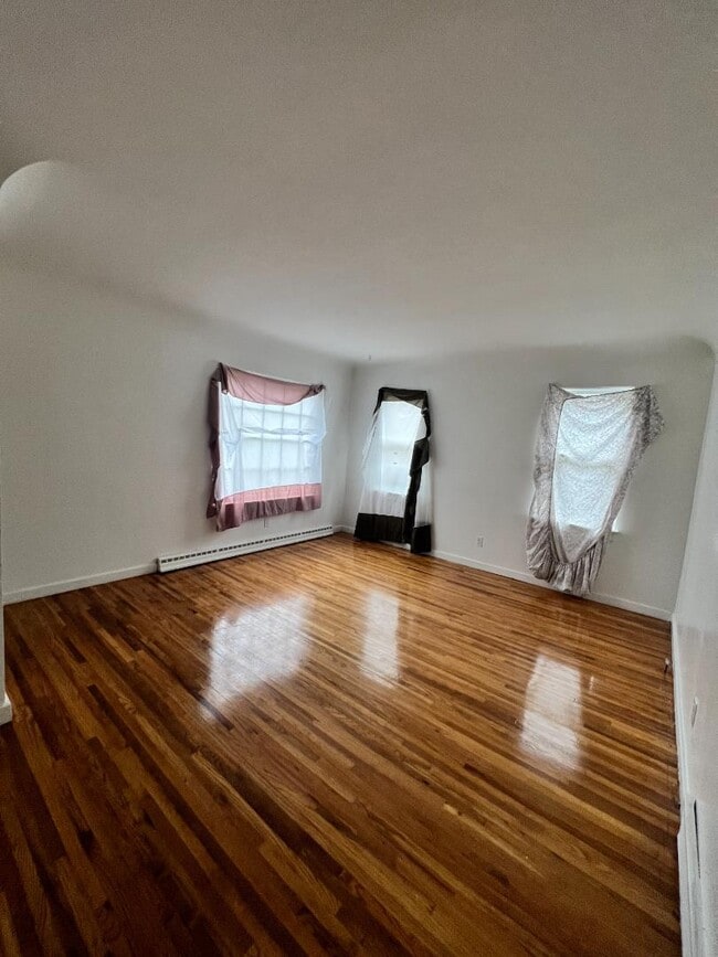 Building Photo - 2521 Stobbe St